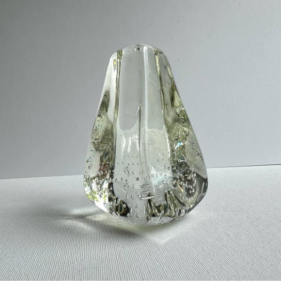 Vintage Clear Crystal Bubble Glass 4 Sided Pyramid Paperweight - Picture 6 of 12